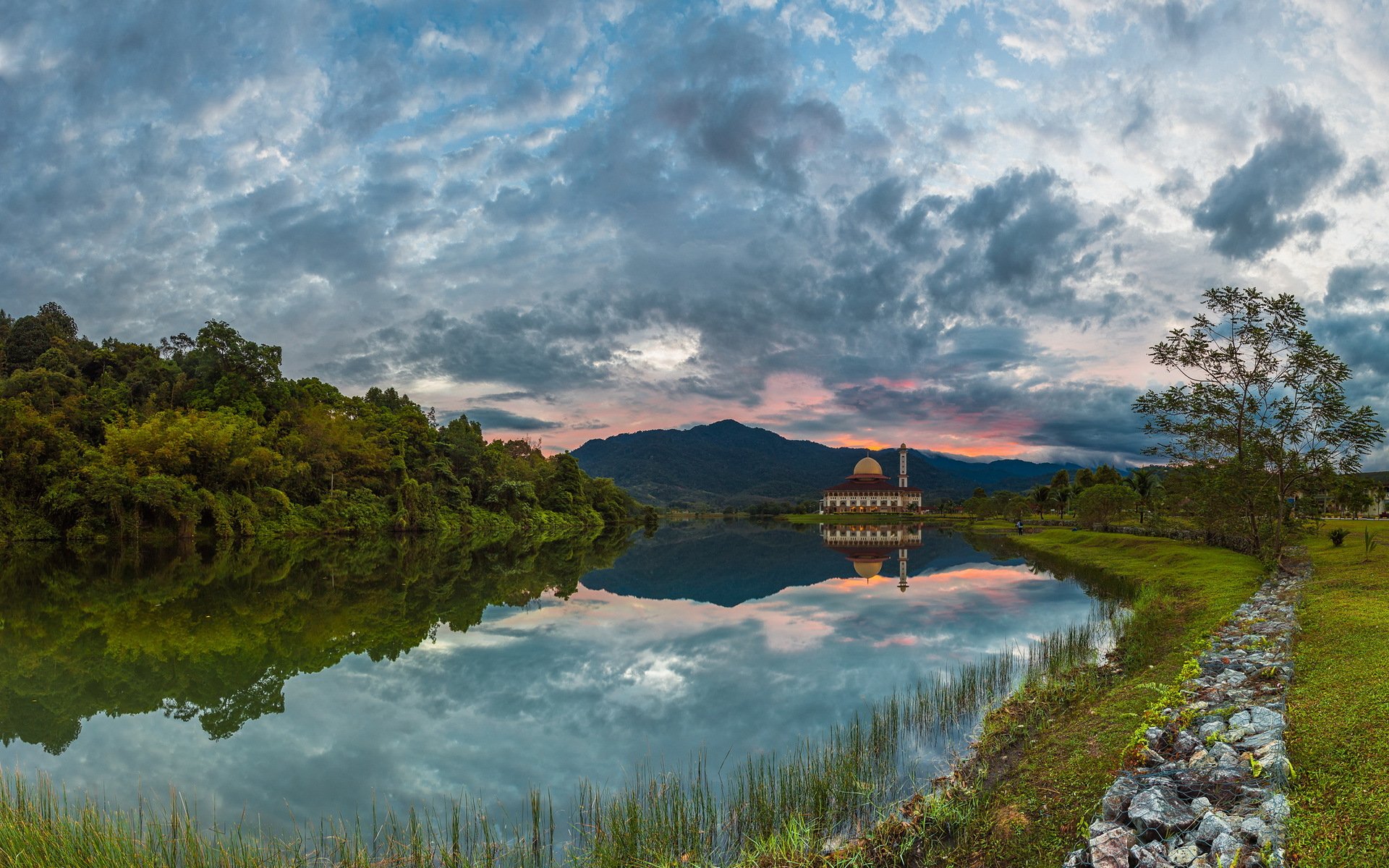 malaisie selangor rivière coucher de soleil