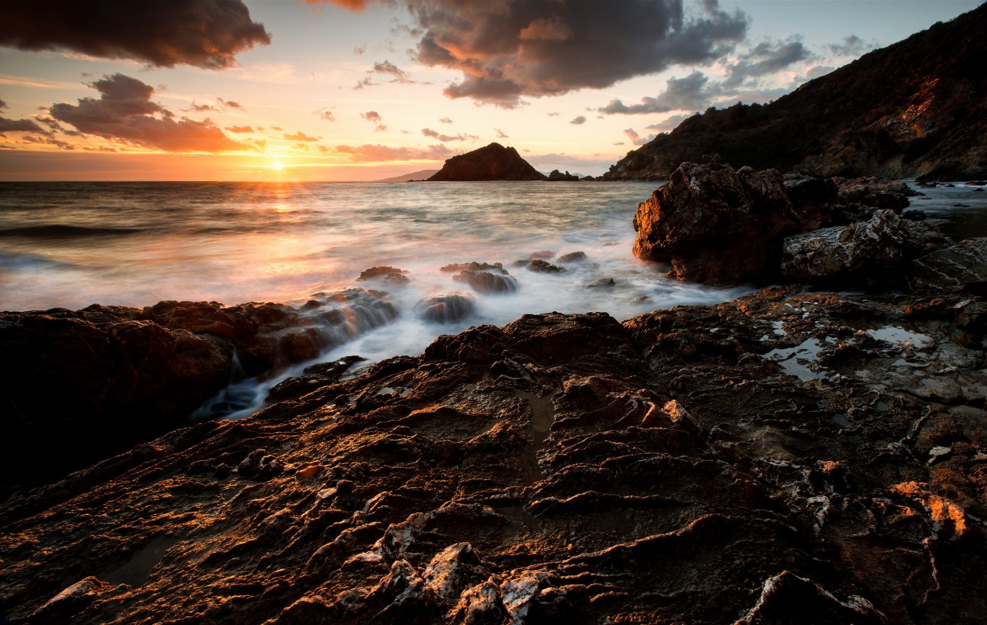 mare riva rocce rocce ruscelli sole alba