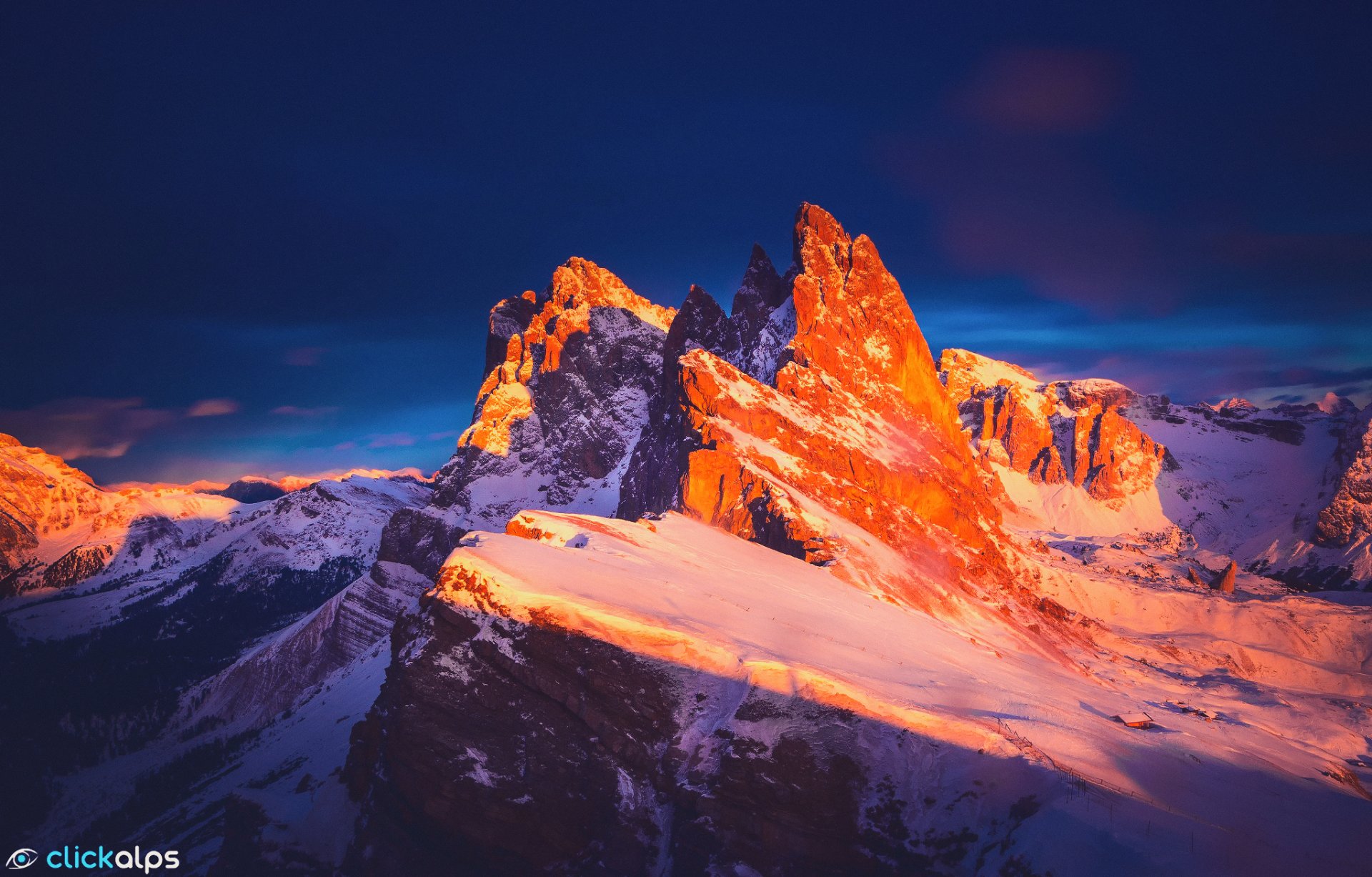 italie montagnes dolomites crête rochers soirée coucher de soleil hiver janvier