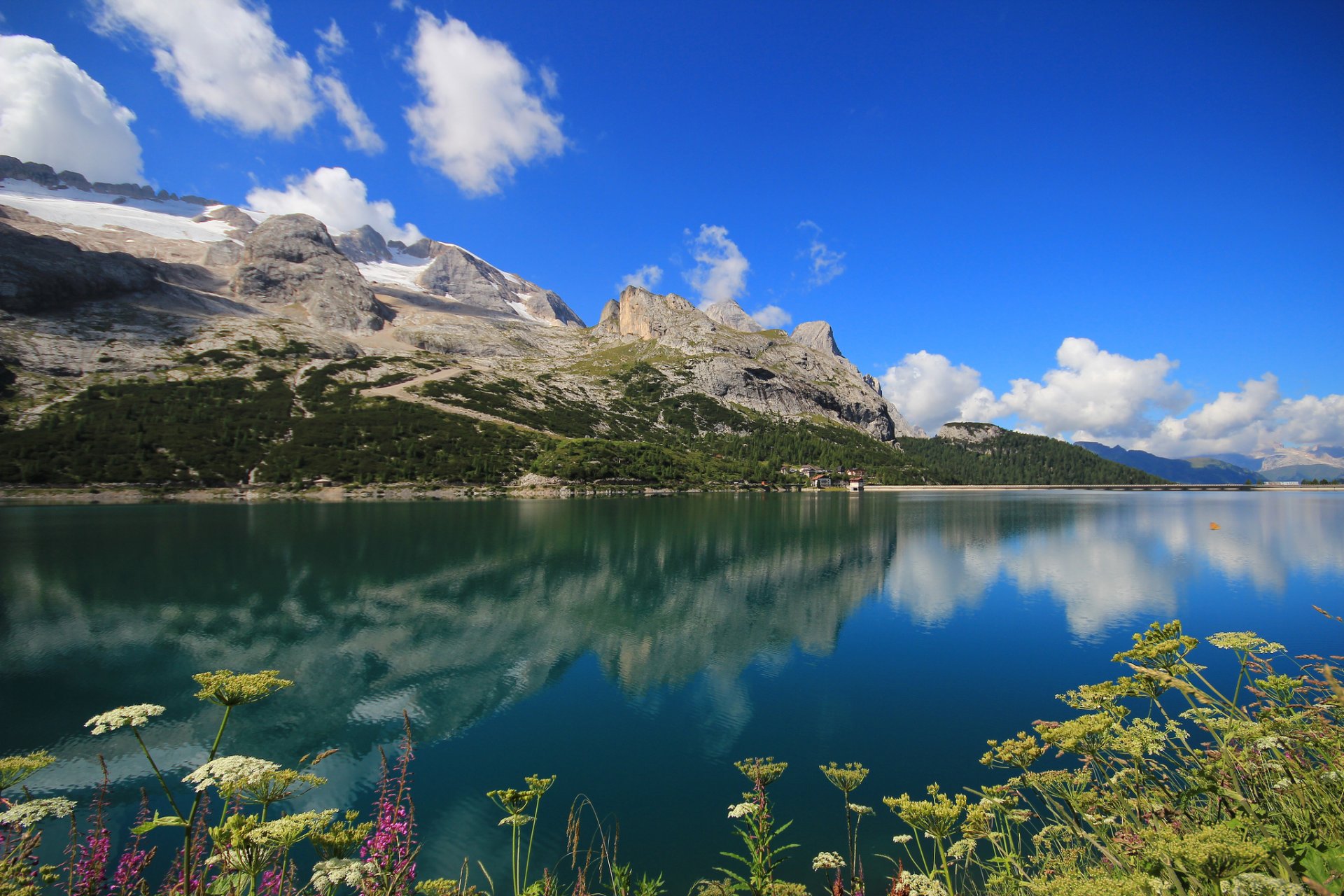 lago fedaia italien see berge reflexion