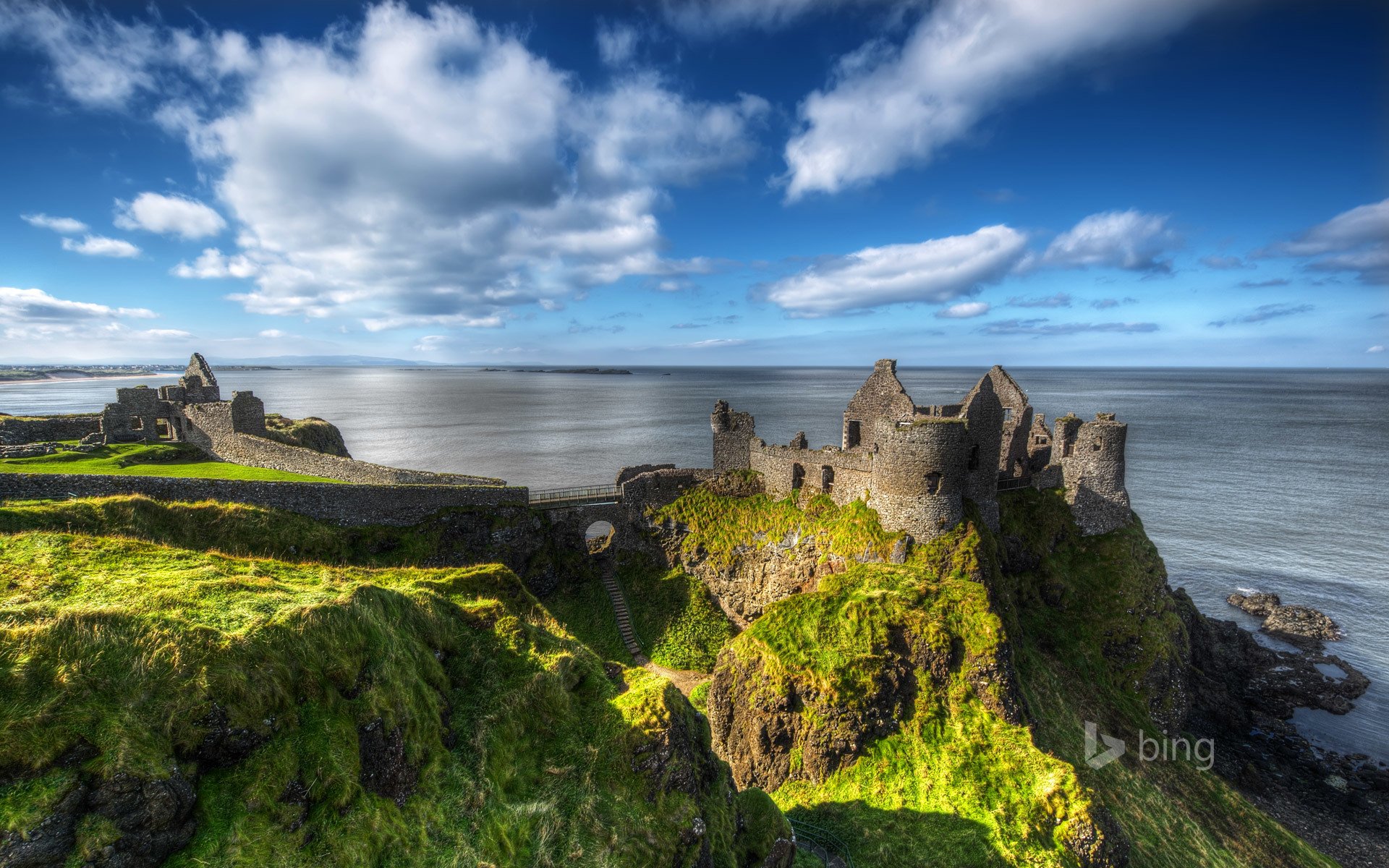 irlandia północna hrabstwo antrim zamek dunluce niebo morze ruiny ruiny skała