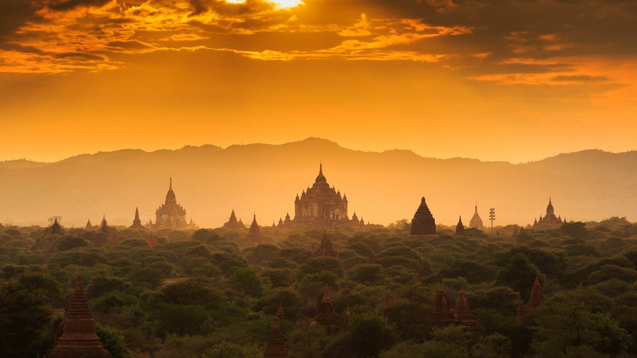 myanmar birmanie ville perdue vieux architecture coucher de soleil forêt temple palais vieille ville ville perdue