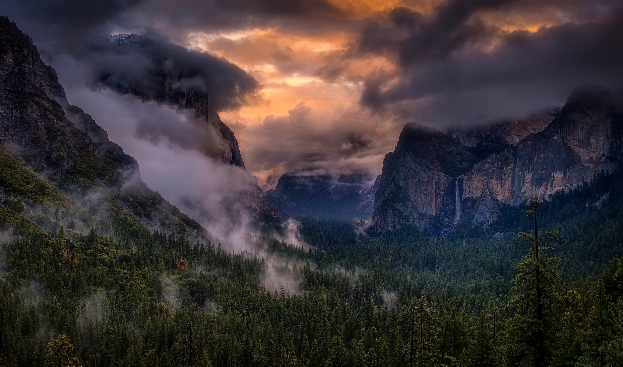 usa kalifornia park narodowy yosemite las góry wodospad niebo chmury światło