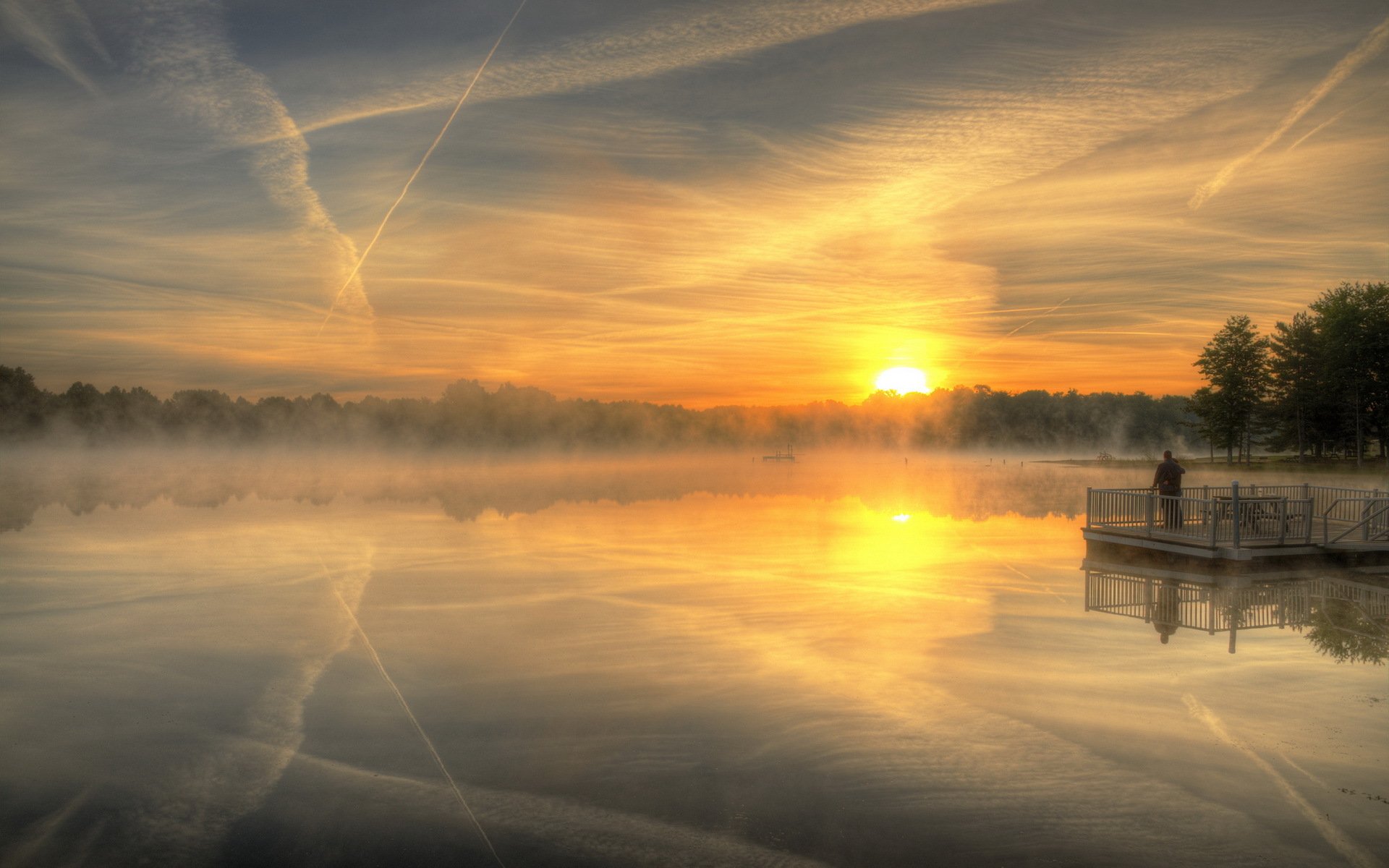 coucher de soleil lac brouillard paysage