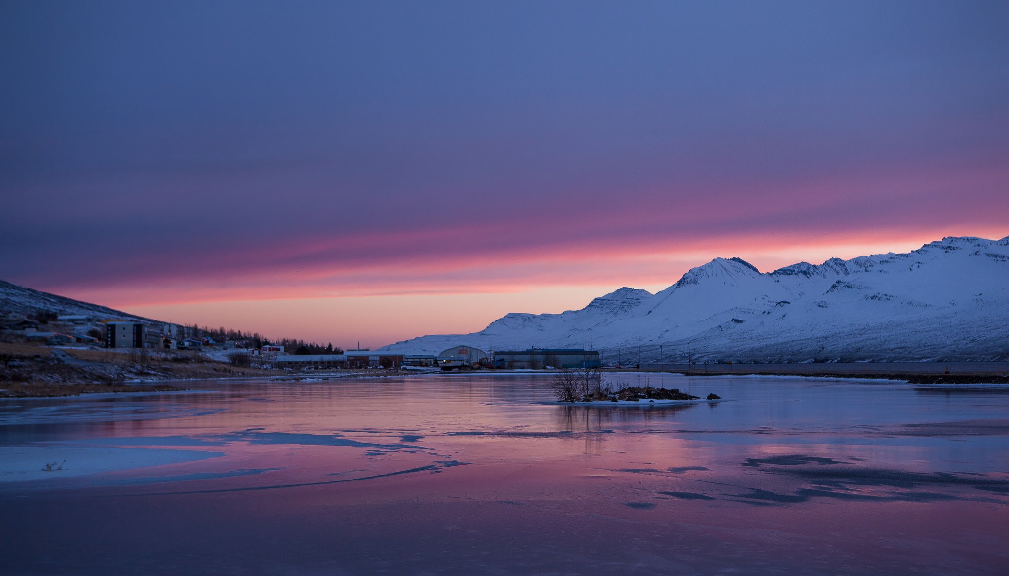 islandia jezioro lód brzeg góry śnieg wieczór niebo zachód słońca