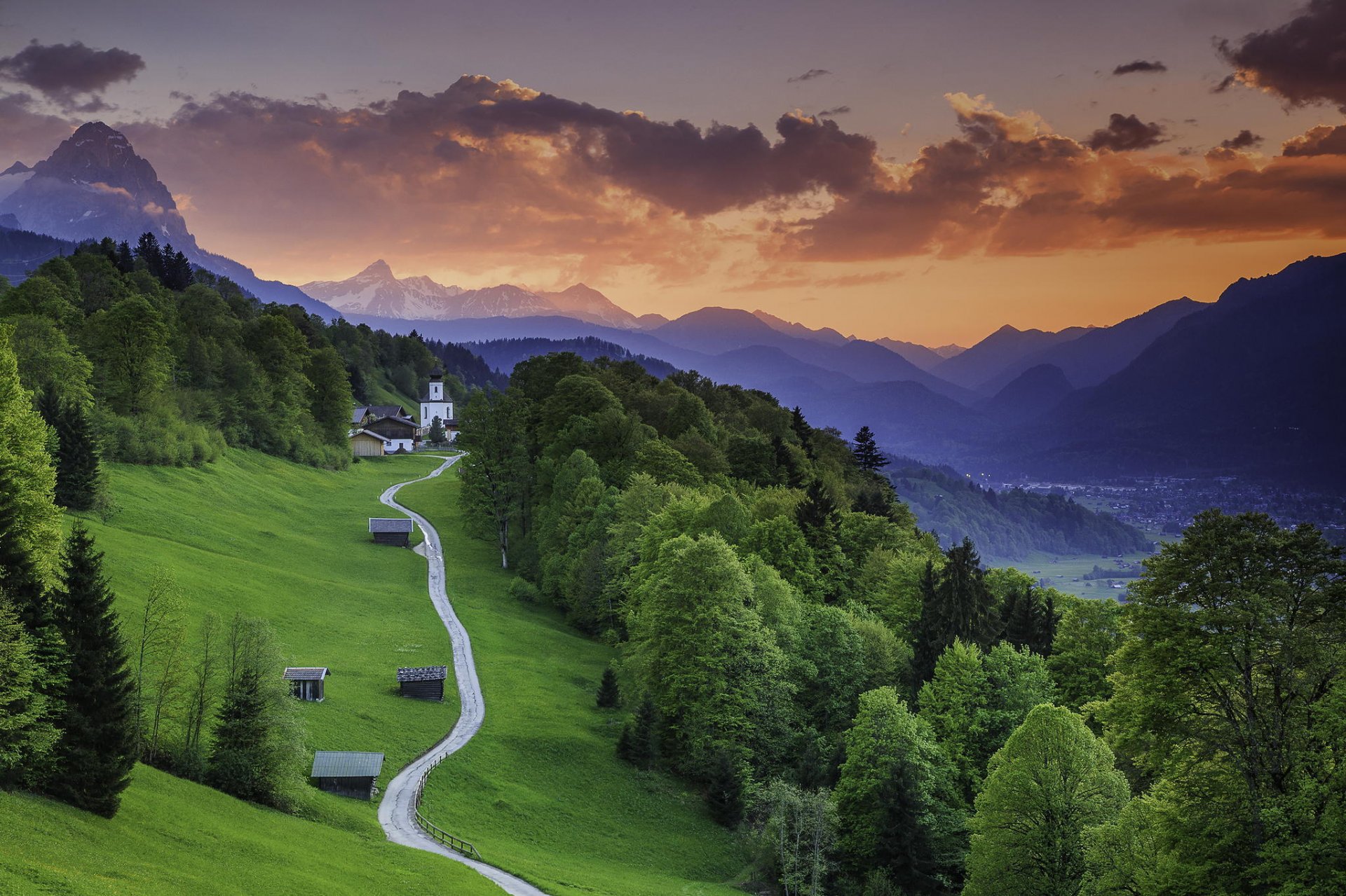 berge wald tal kirche sonnenuntergang natur