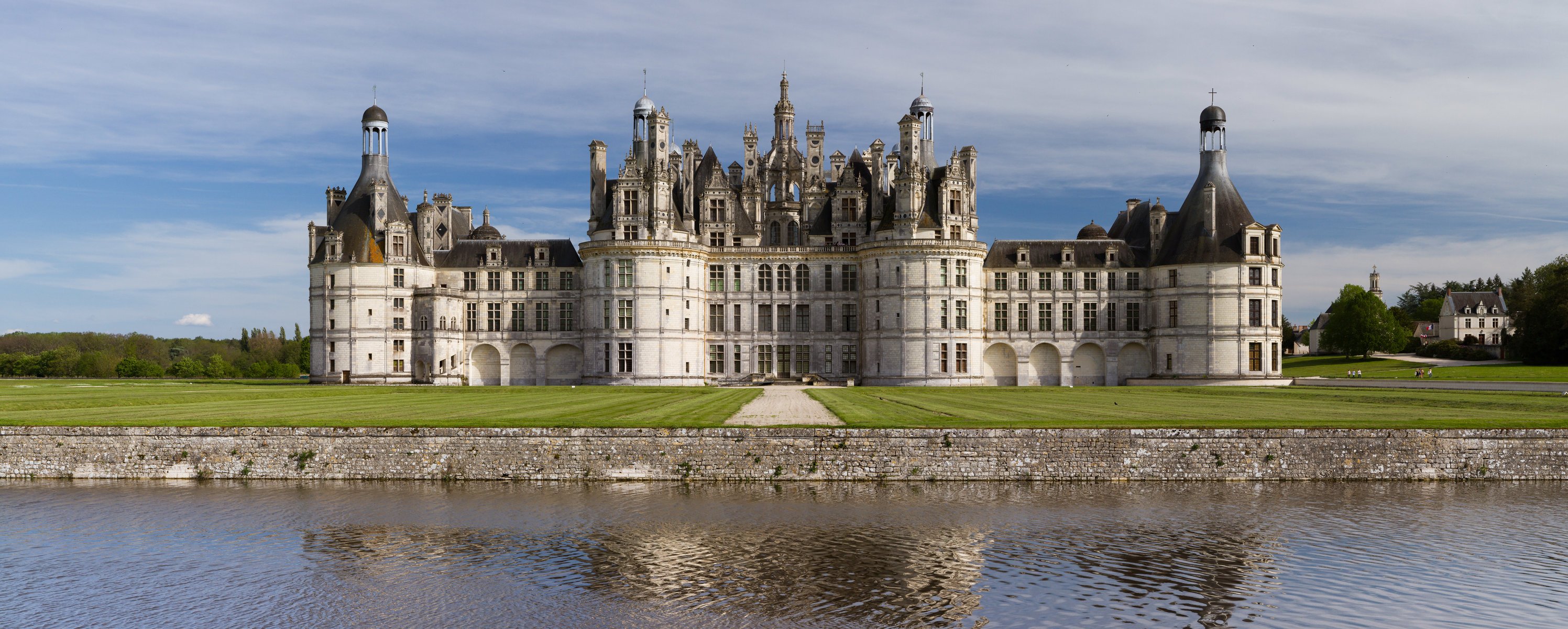 francja les châteaux de la loire château de chambord zamek chambord challain anjou średniowiecze xvi wiek zamek zamki loary departament loary i cher château chambord zamek chambord franciszek i xvi wiek renesans renesans archit