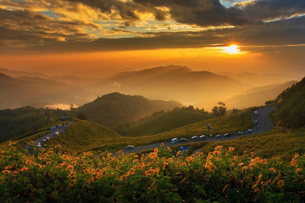 Affascinante paesaggio montano della Thailandia