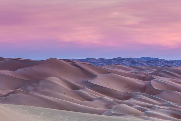 Deserto nel tramonto di feolet questo è il paesaggio