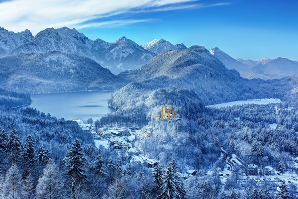 Las montañas de invierno de Alemania