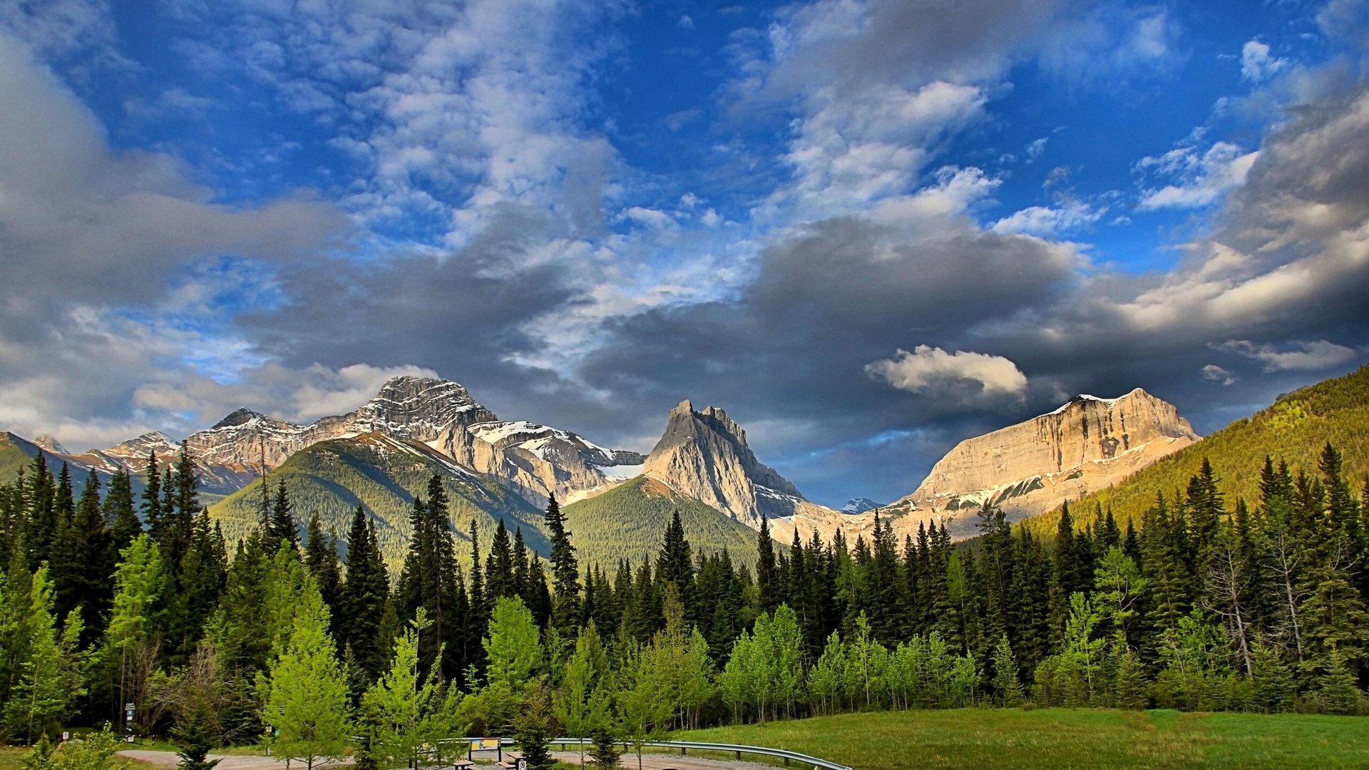 lowid mountain wind mountains windturm alberta kanada kanadische rocky mountains kanadische rocky mountains wald bäume