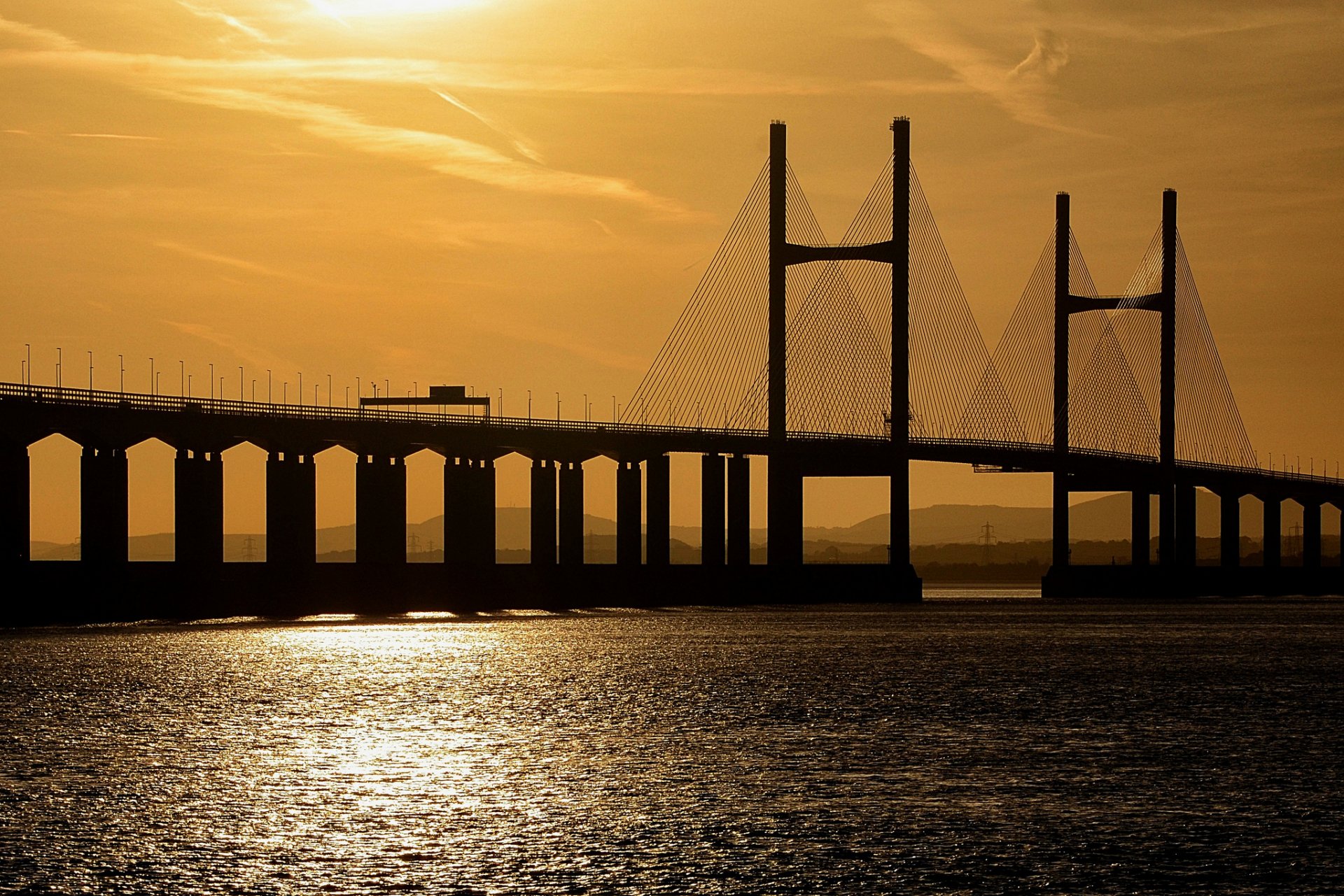 bahía puente puesta de sol