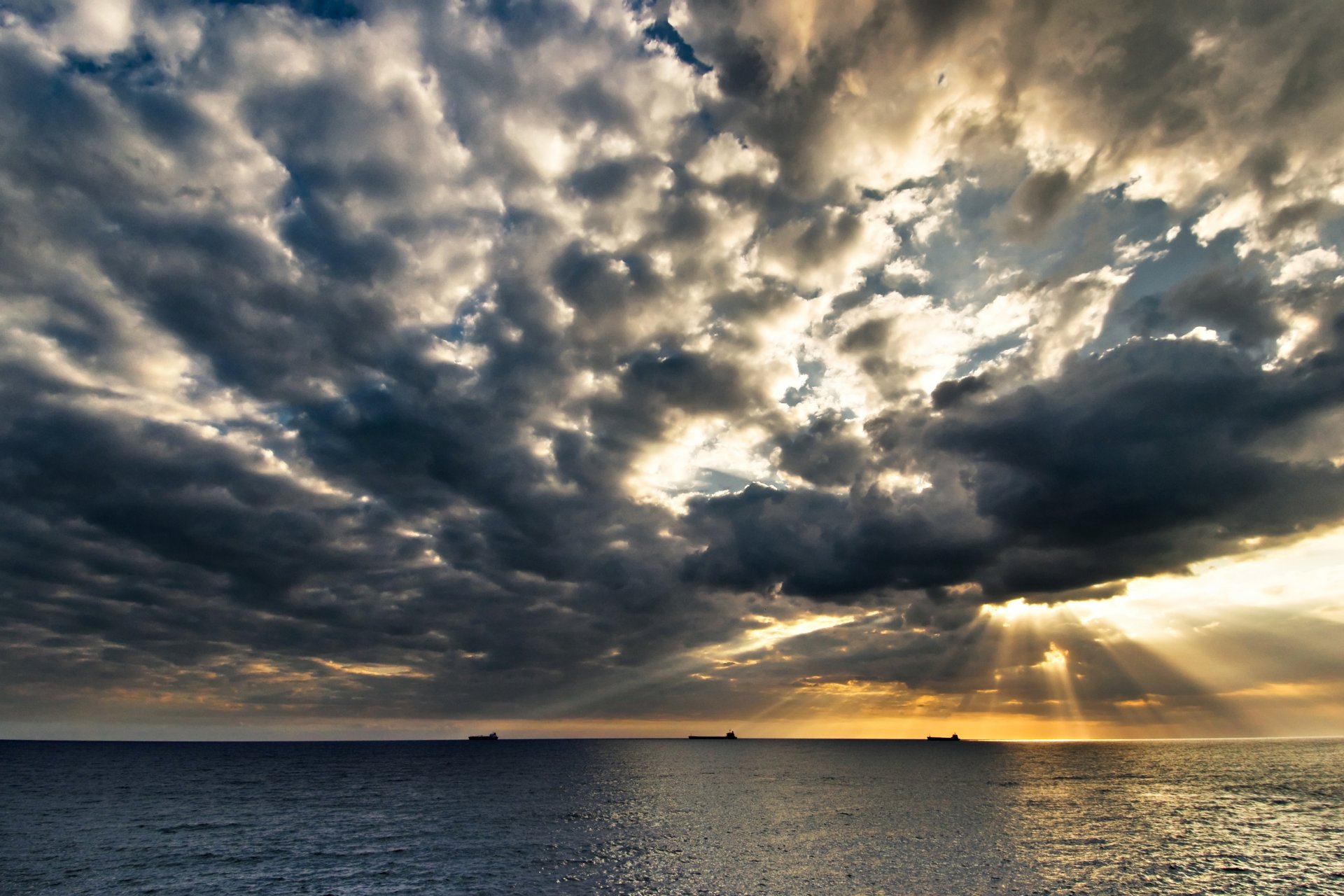 sol mar civitavecchia lazio italia barcos