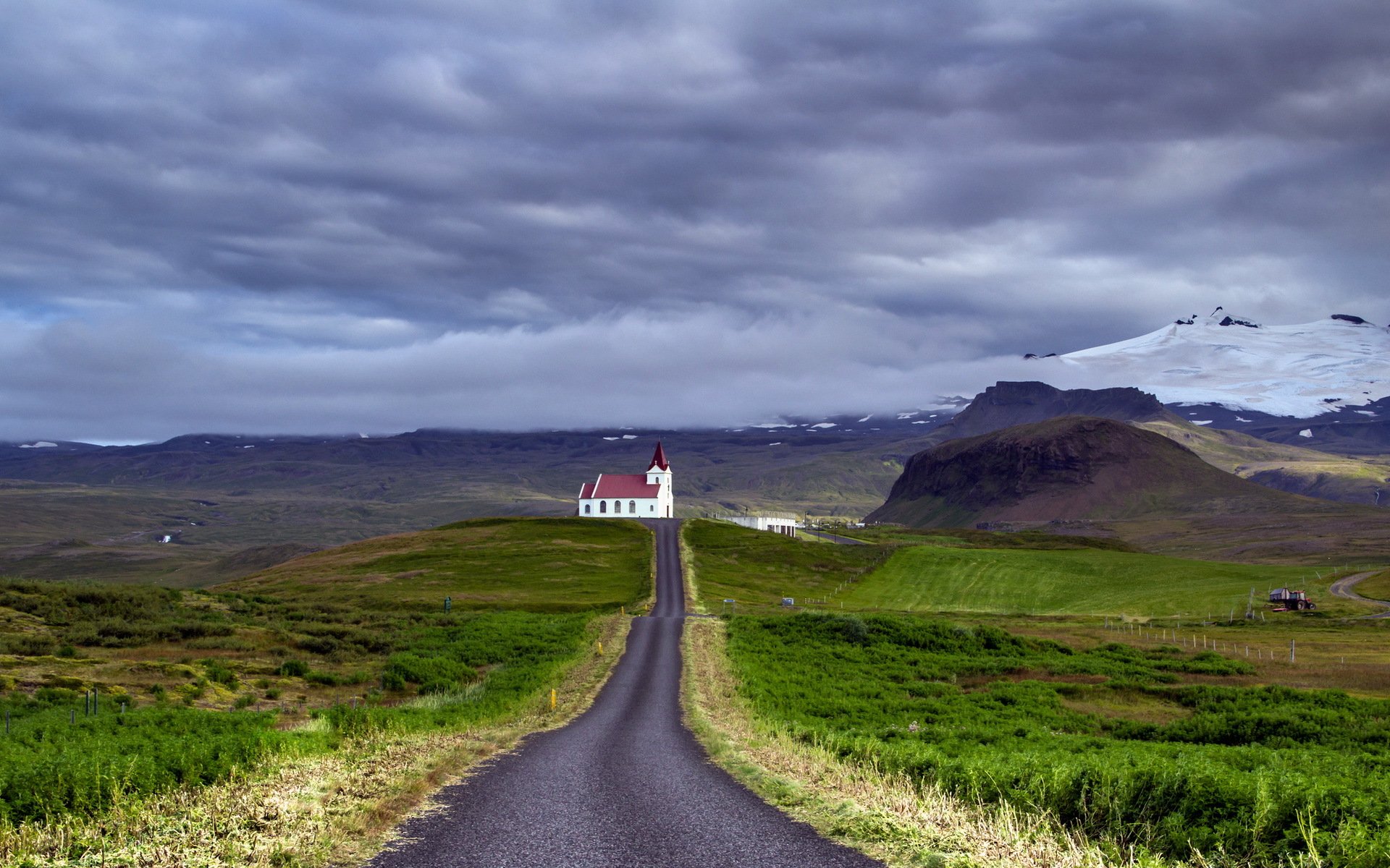 champ route temple paysage