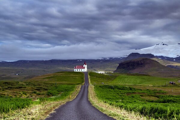 The road leading to the white house