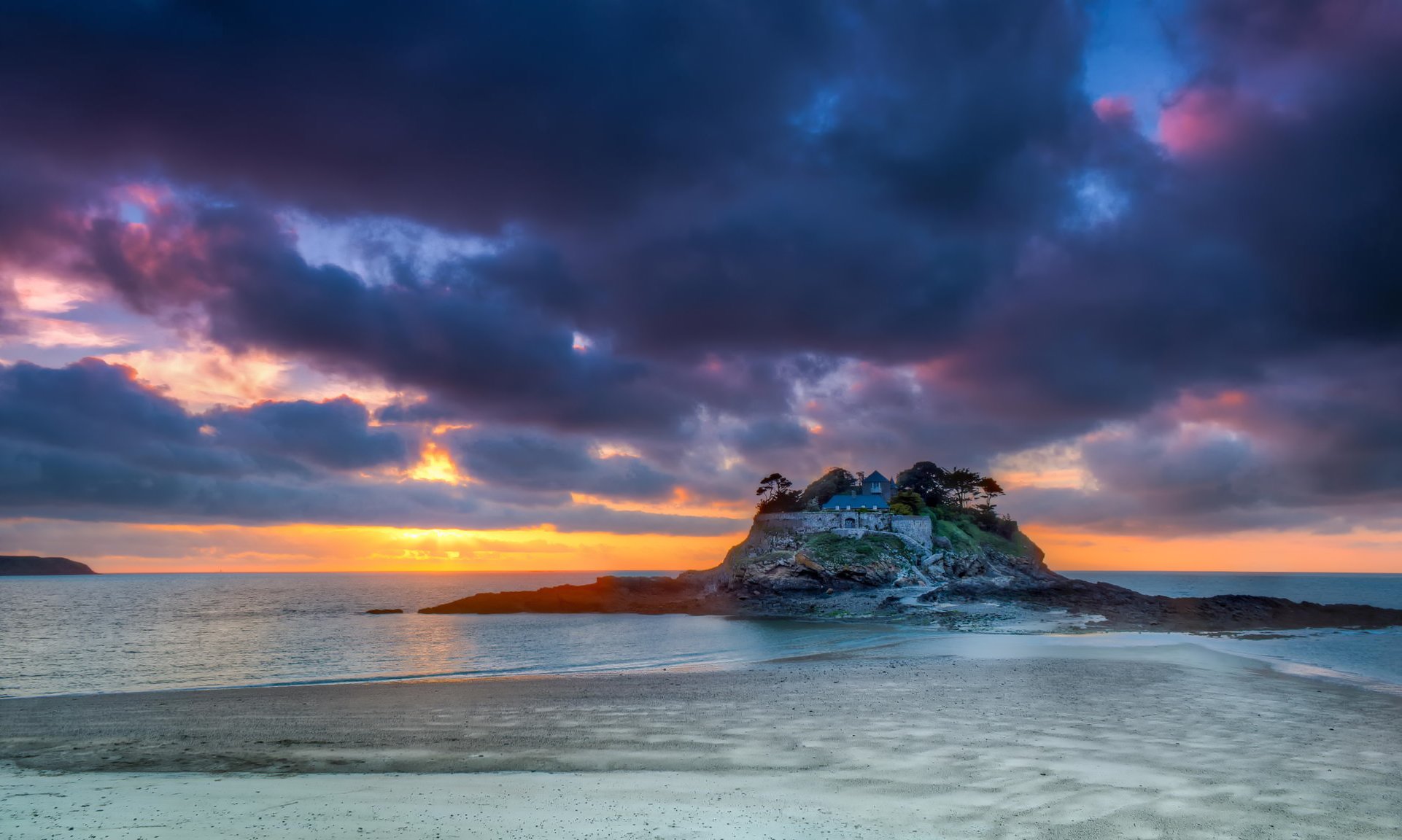 francia mar costa playa nubes cielo tarde puesta de sol roca casa