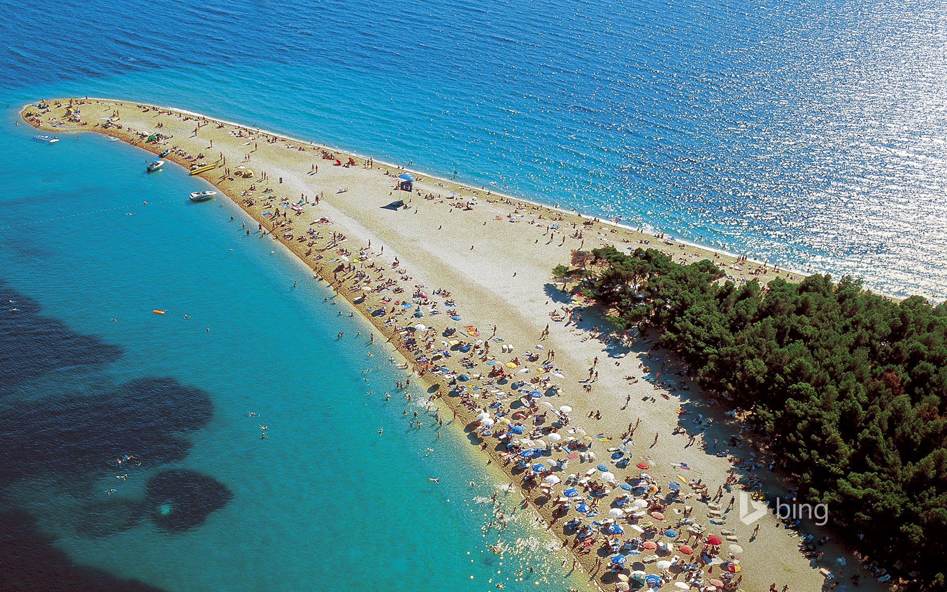 dalmacia brac croacia isla resort mar trenza gente vacaciones