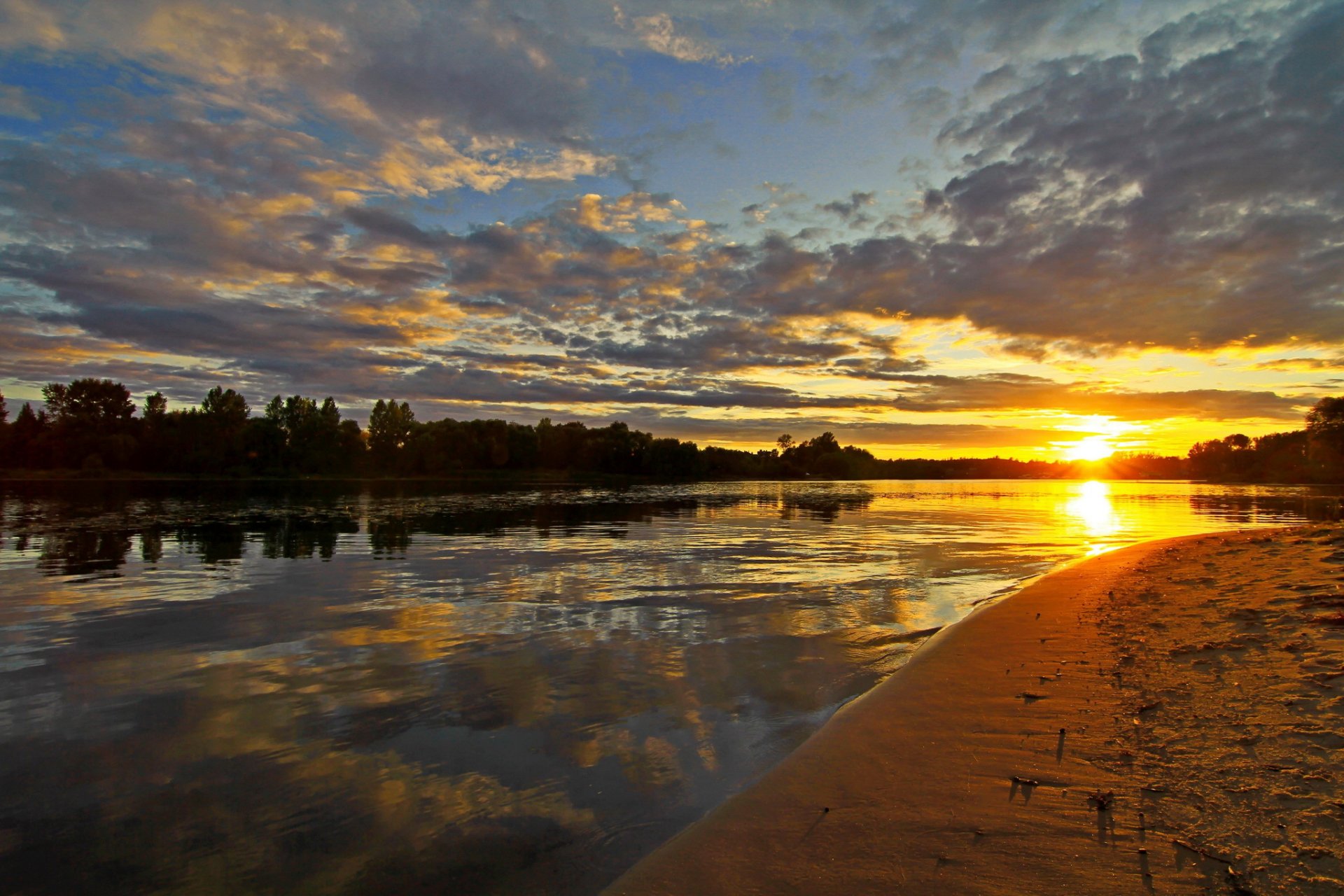 río rusia amanecer puesta del sol cielo yaroslavl kotorosl sol nubes naturaleza foto