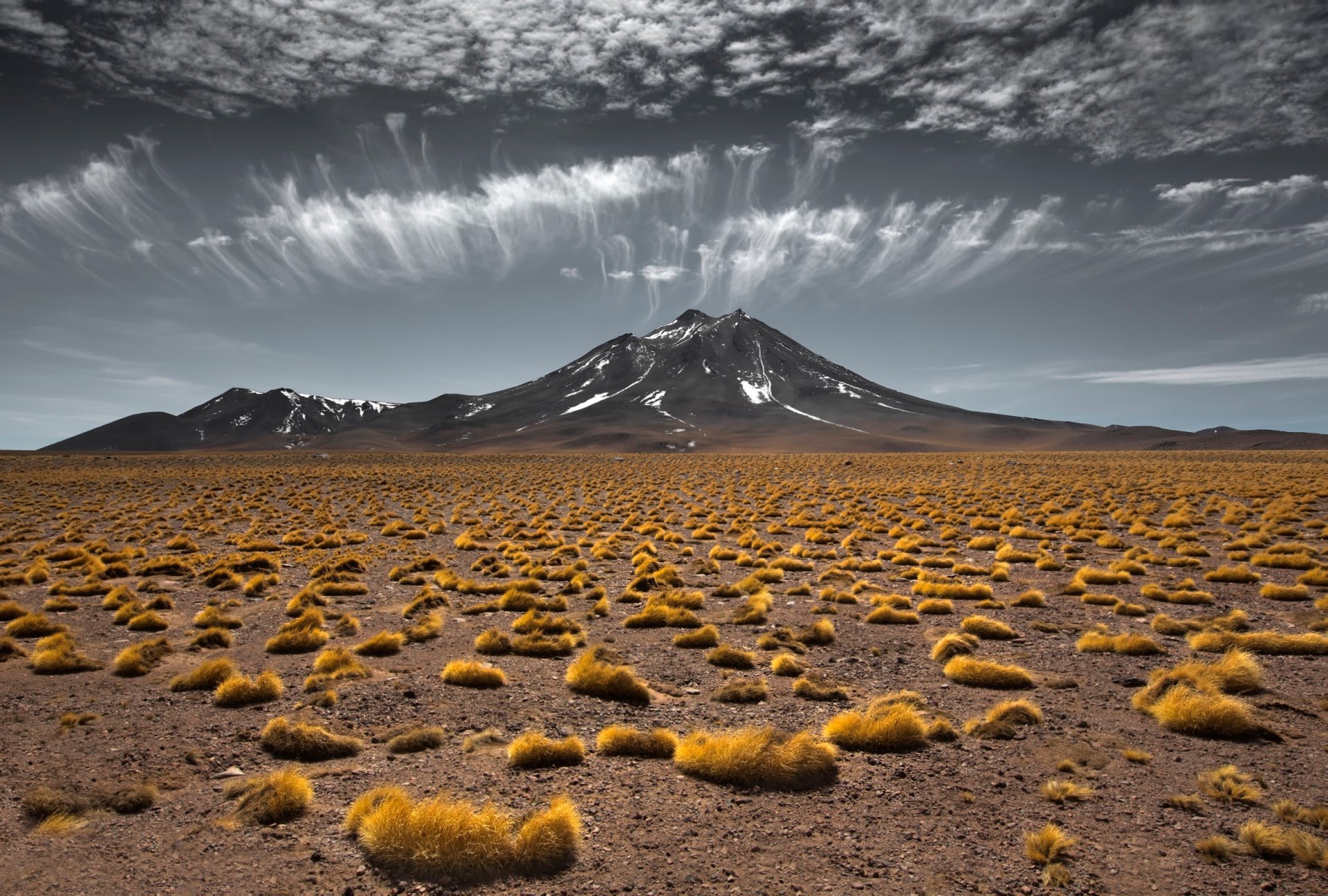 steppe montagne nuages