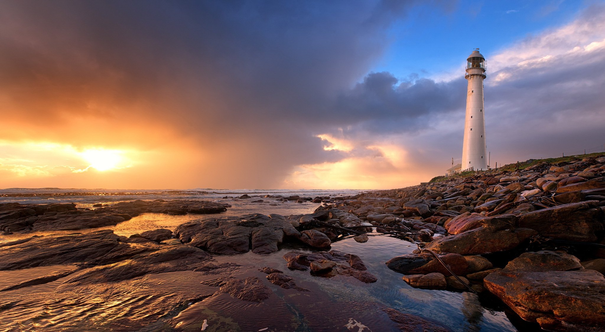 mare spiaggia faro tramonto