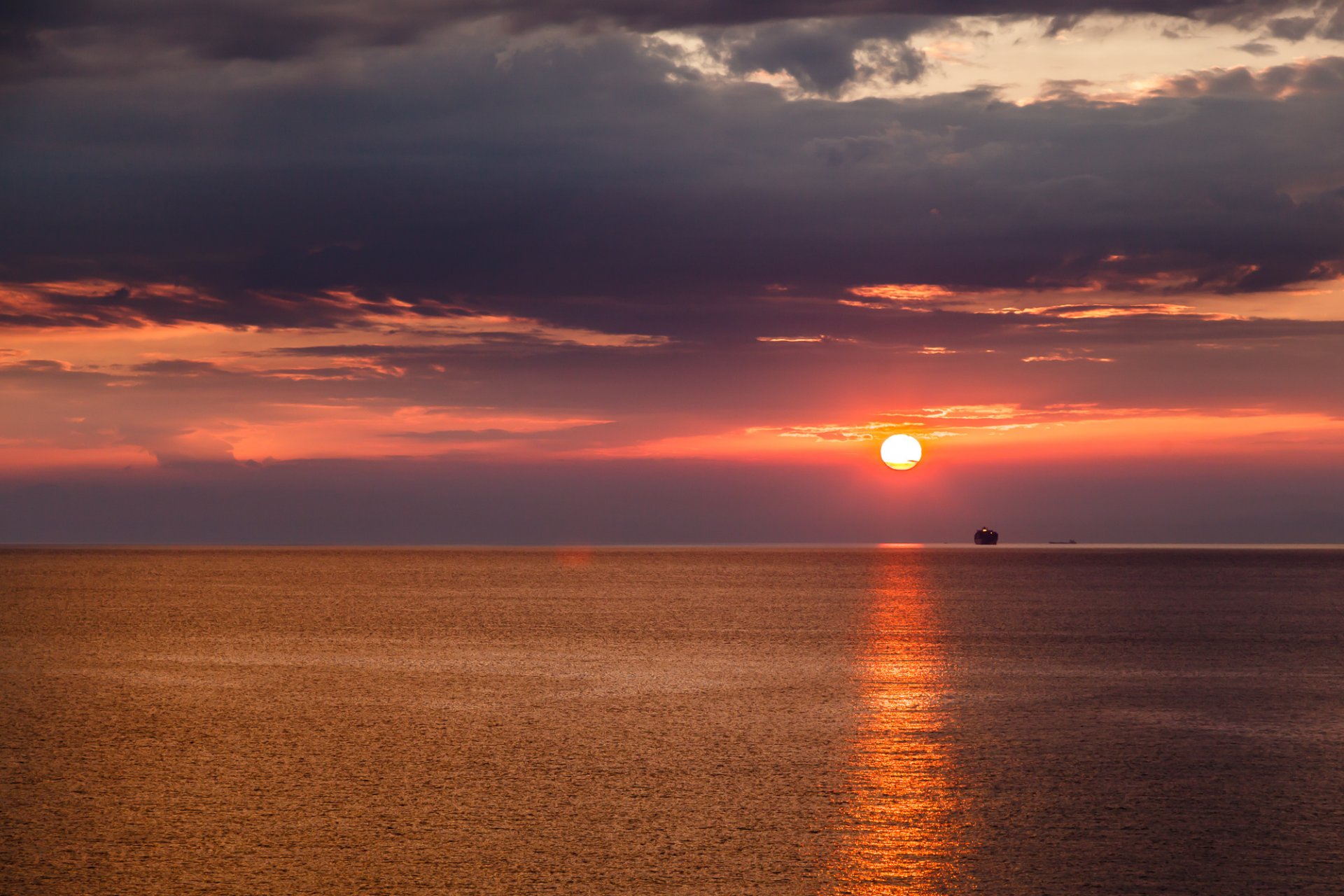 golfe de gênes italie golfe de gênes coucher de soleil