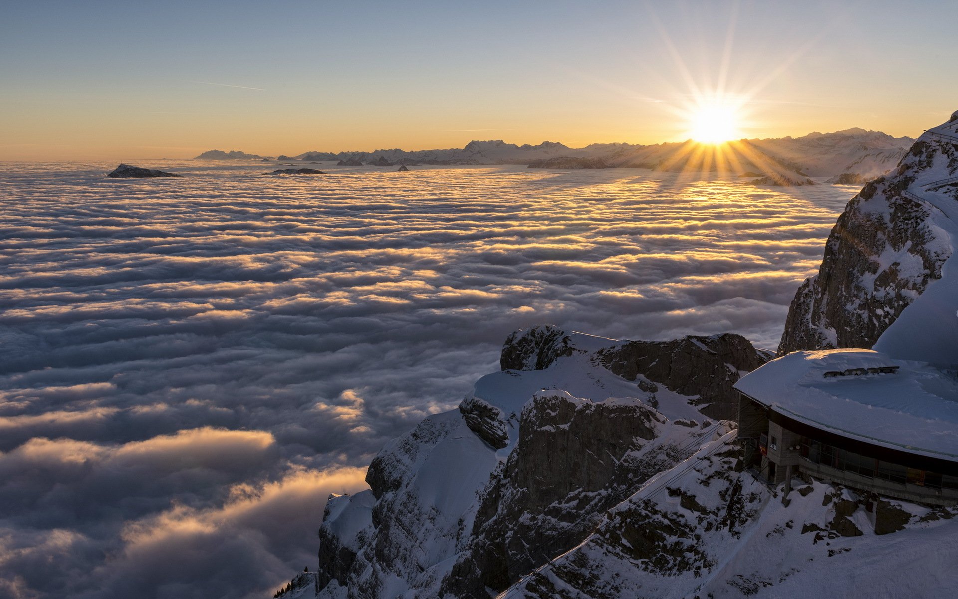 szwajcaria nidwalden pierwsze światło góry obłoka