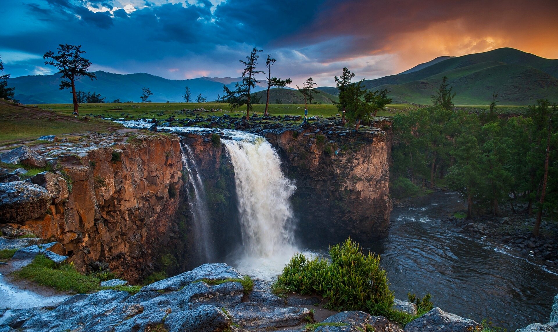 mongolie ciel nuages nuages coucher de soleil rivière cascade arbres montagnes nature