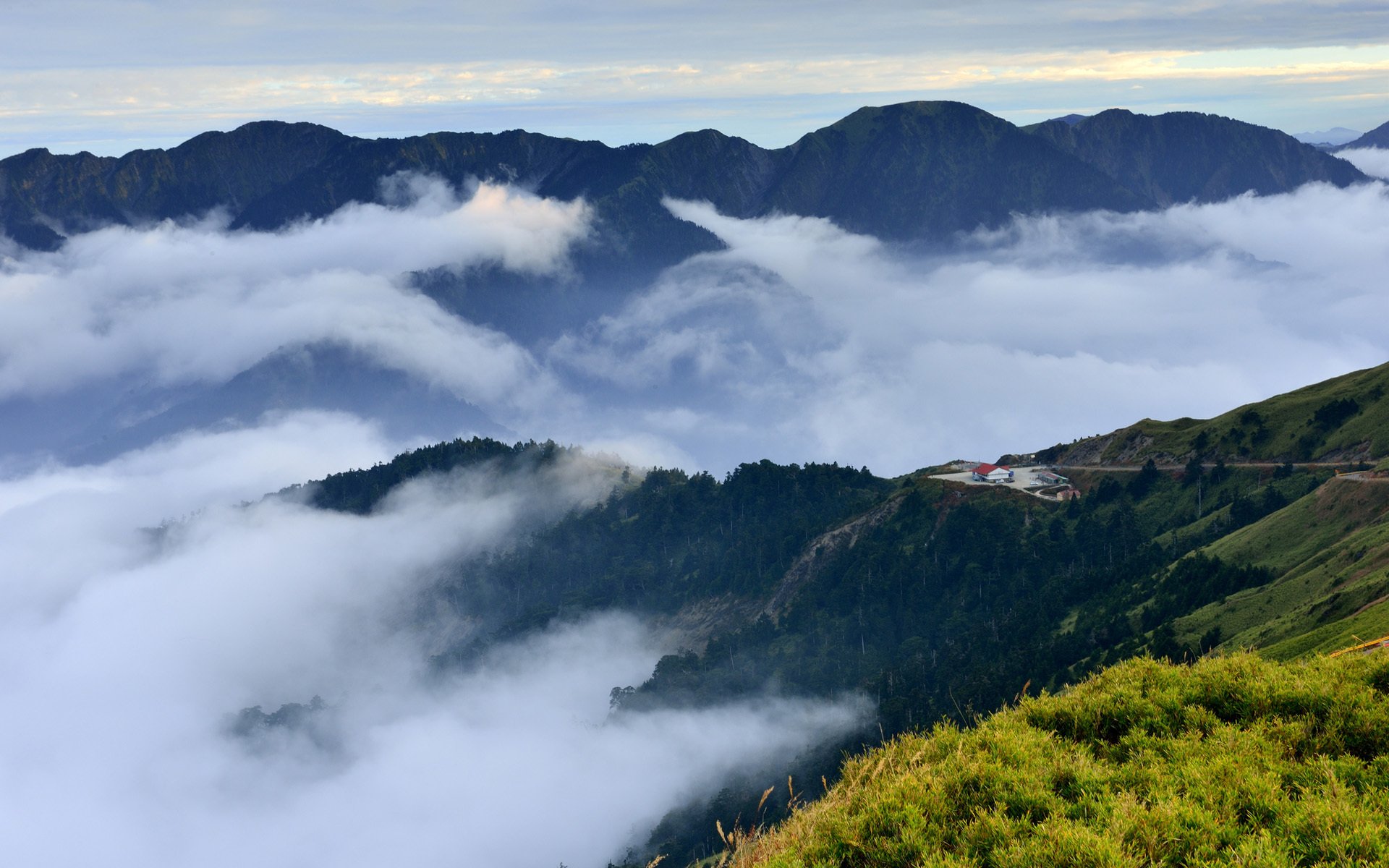 colinas altitud nubes niebla casa vista