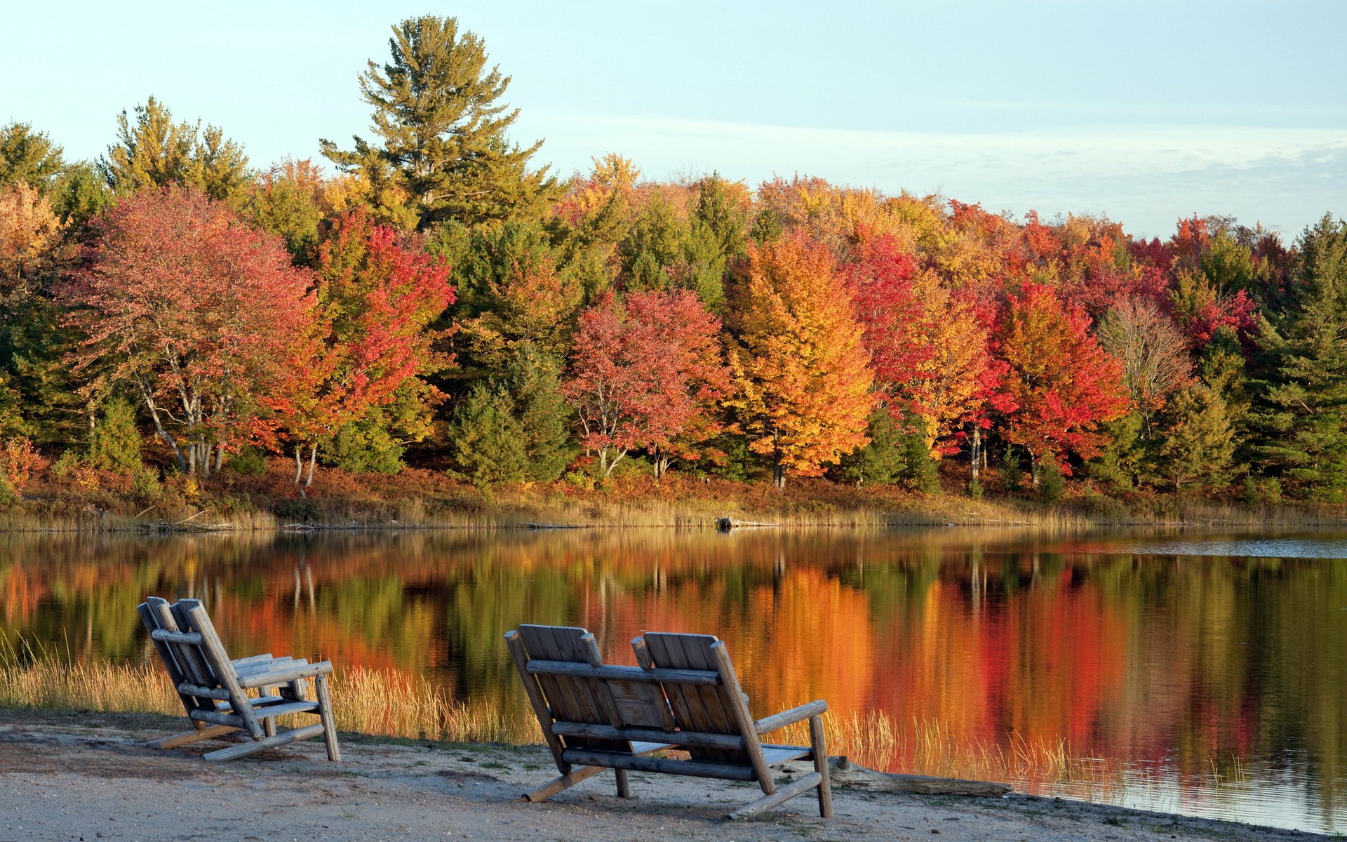 lago poltrone autunno paesaggio