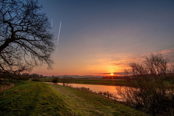 Morgendämmerung am Fluss Arun in England