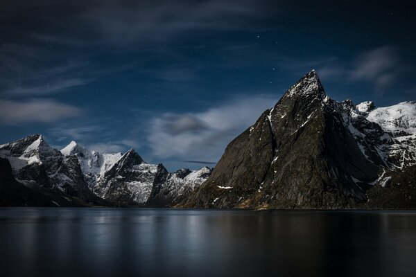 Night sky over the rocks