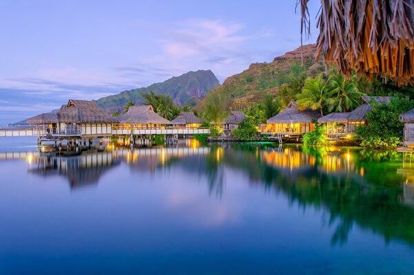 Una noche Serena en la costa del lago